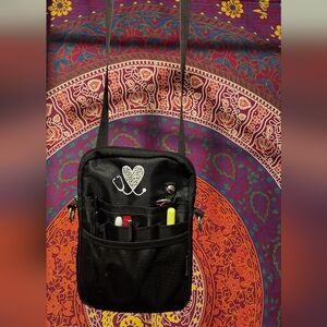 Source Unknown Black and White Messenger Bag